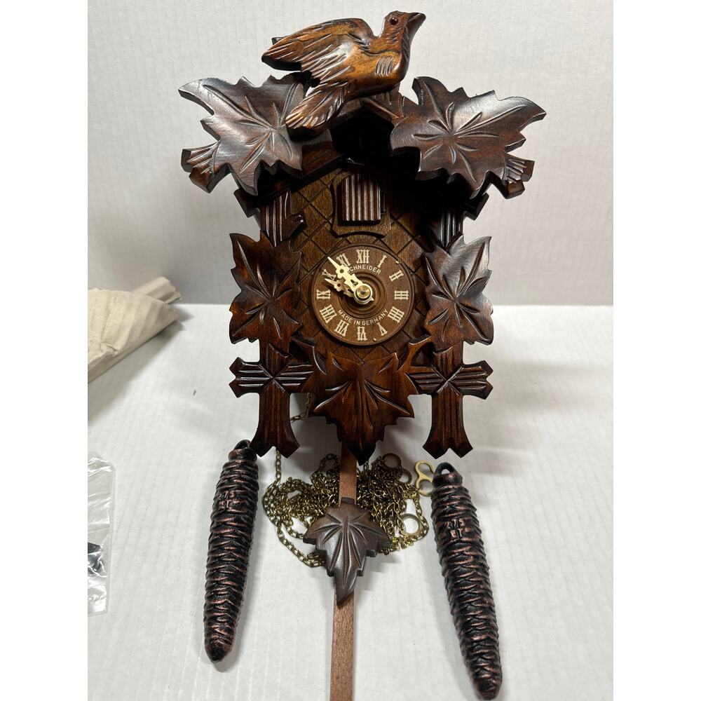 Schwarzwalder Kuckucksuh Clock German Black Forest Hand Carved - New Box Open